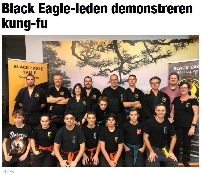Black Eagle-leden demonstreren kung-fu